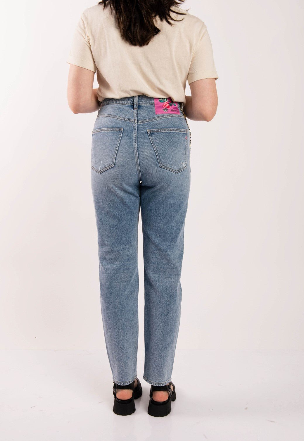 ג'ינס ארוך עם קרעים נשים