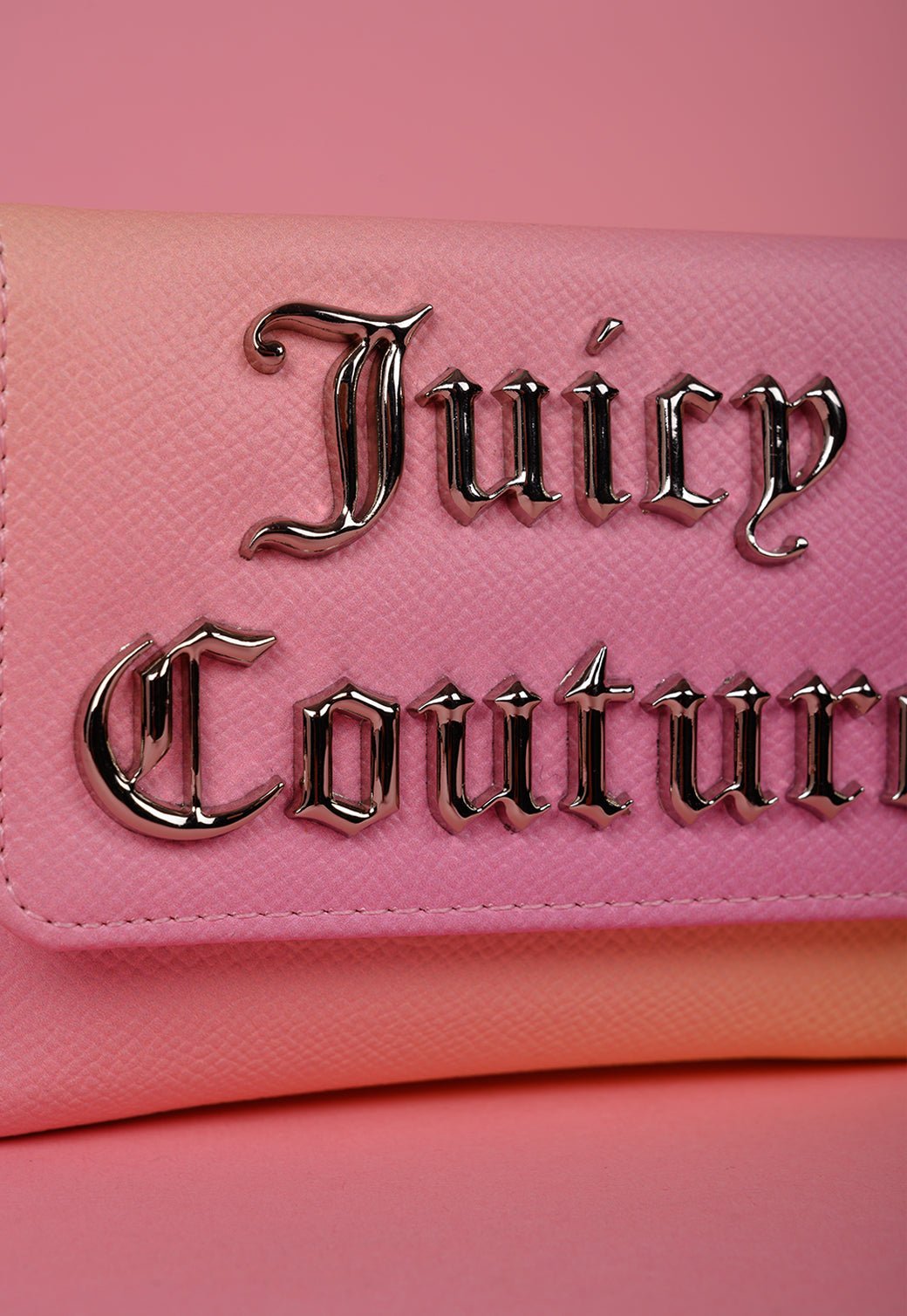 ארנק קטן עם לוגו מטאלי בולט - Juicy Couture