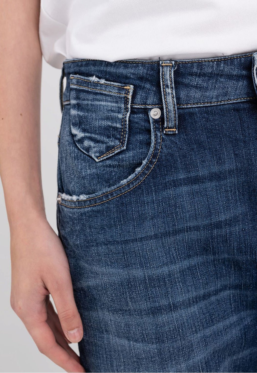 ג'ינס בגזרה רחבה נשים - Replay x Hugo Boss