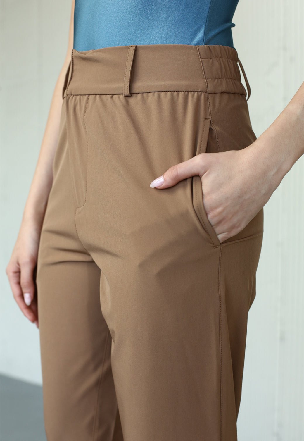 מכנסי ניילון לנשים FRANCIS בקאמל - Steve Madden