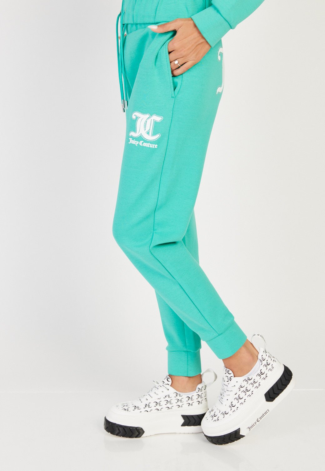 מכנסי טרנינג עם לוגו בחזית ובגב נשים - Juicy Couture