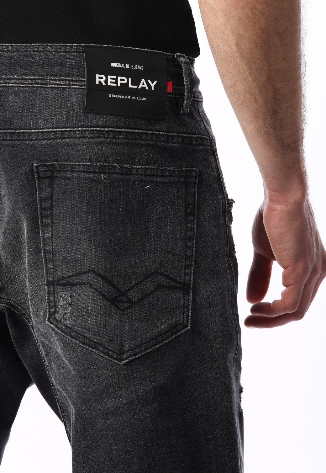 ג'ינס קצר עם שפשוף | גברים GREY / 31