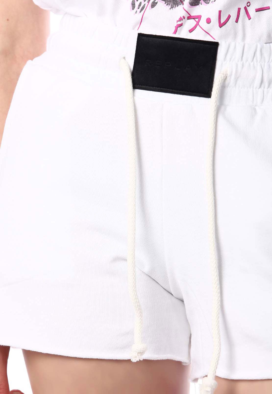 מכנסיים קצרים עם לוגו נשים