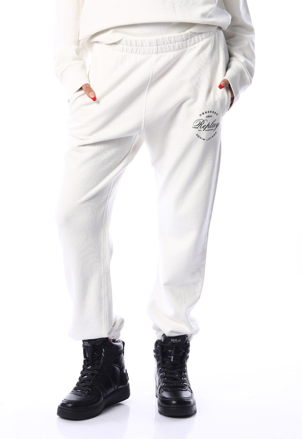 מכנסי טרנינג עם לוגו קטן בצד שמאל | נשים WHITE / S