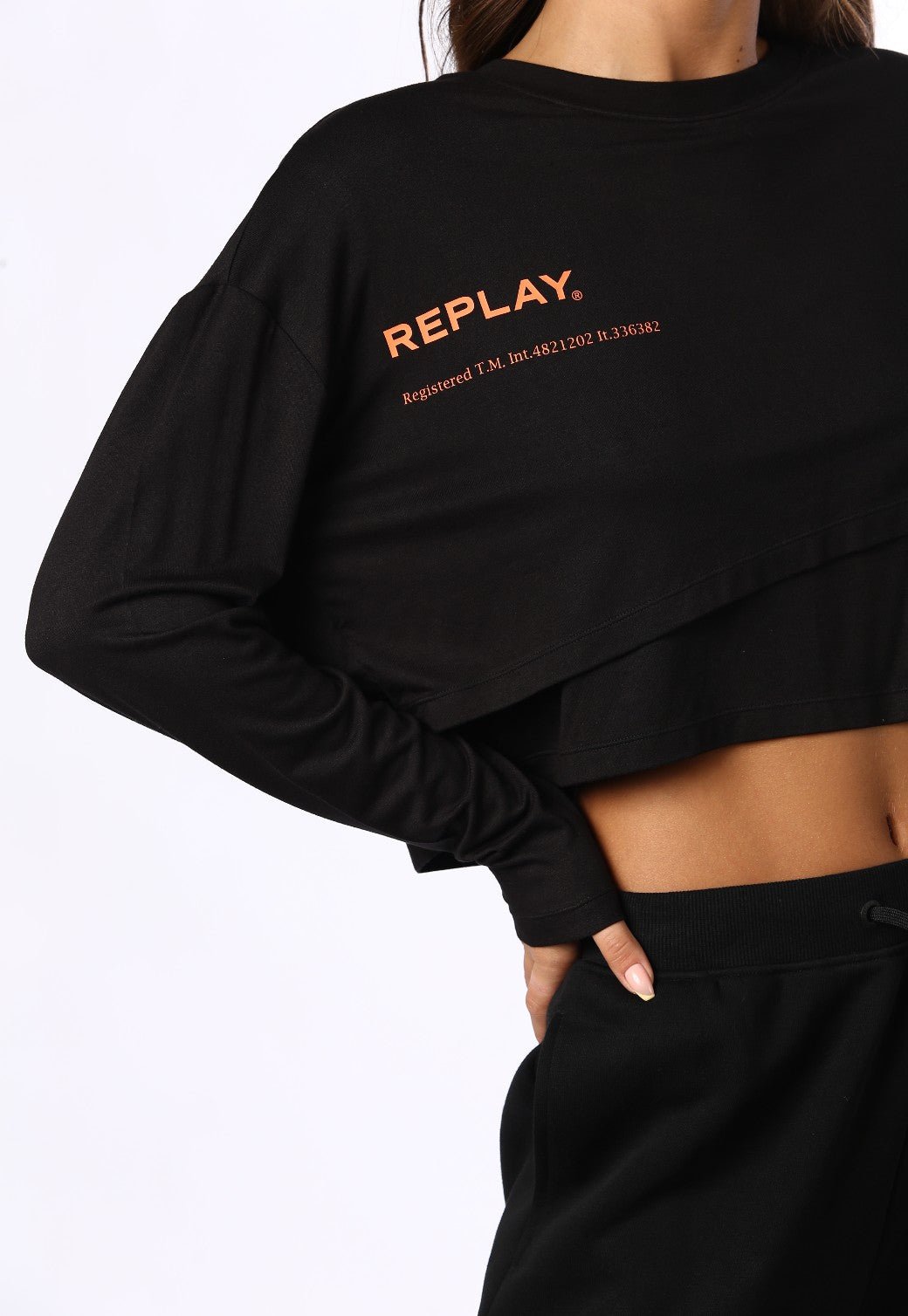 טי שירט ארוכה שתי שכבות לוגו גדול בחזה נשים - Replay