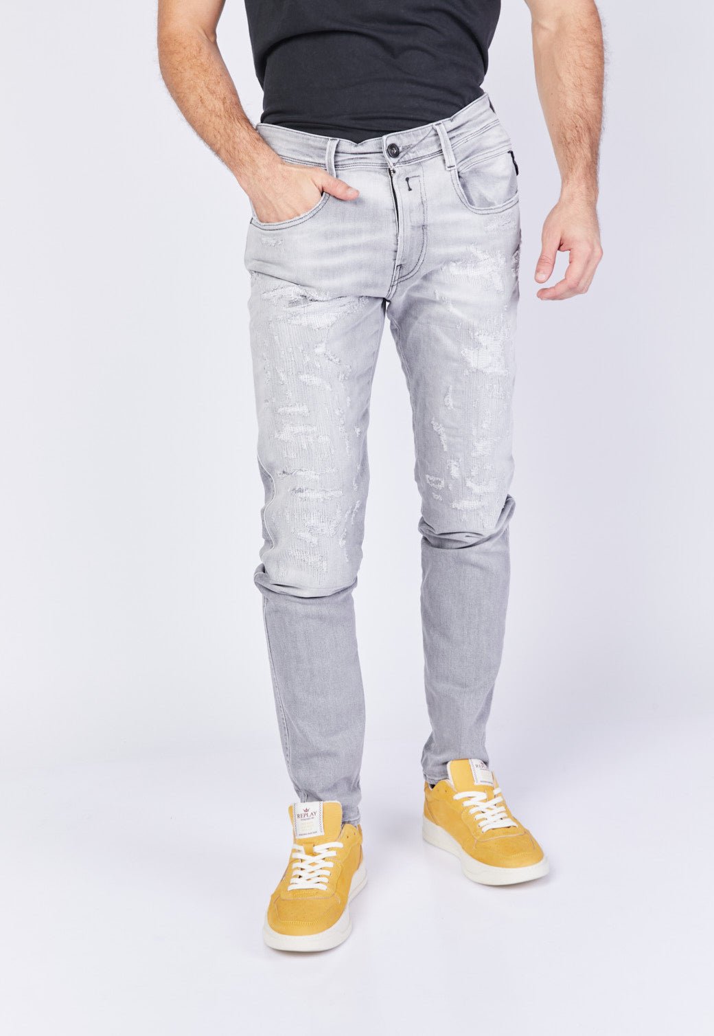 מכנסי ג'ינס בגזרת Slim עם קרעים מתופרים גברים - Replay