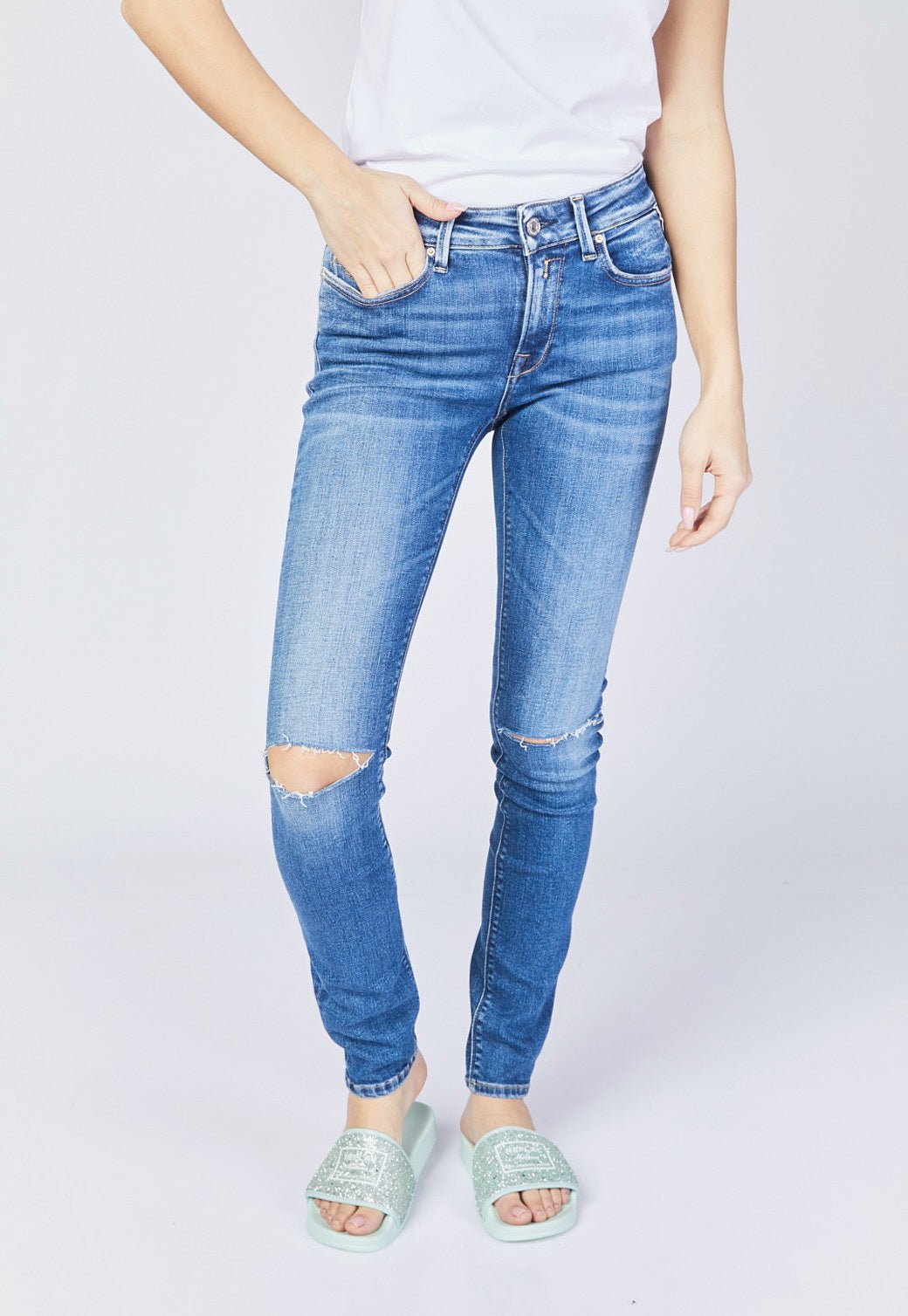 מכנסי ג'ינס סקיני עם קרעים נשים - Replay