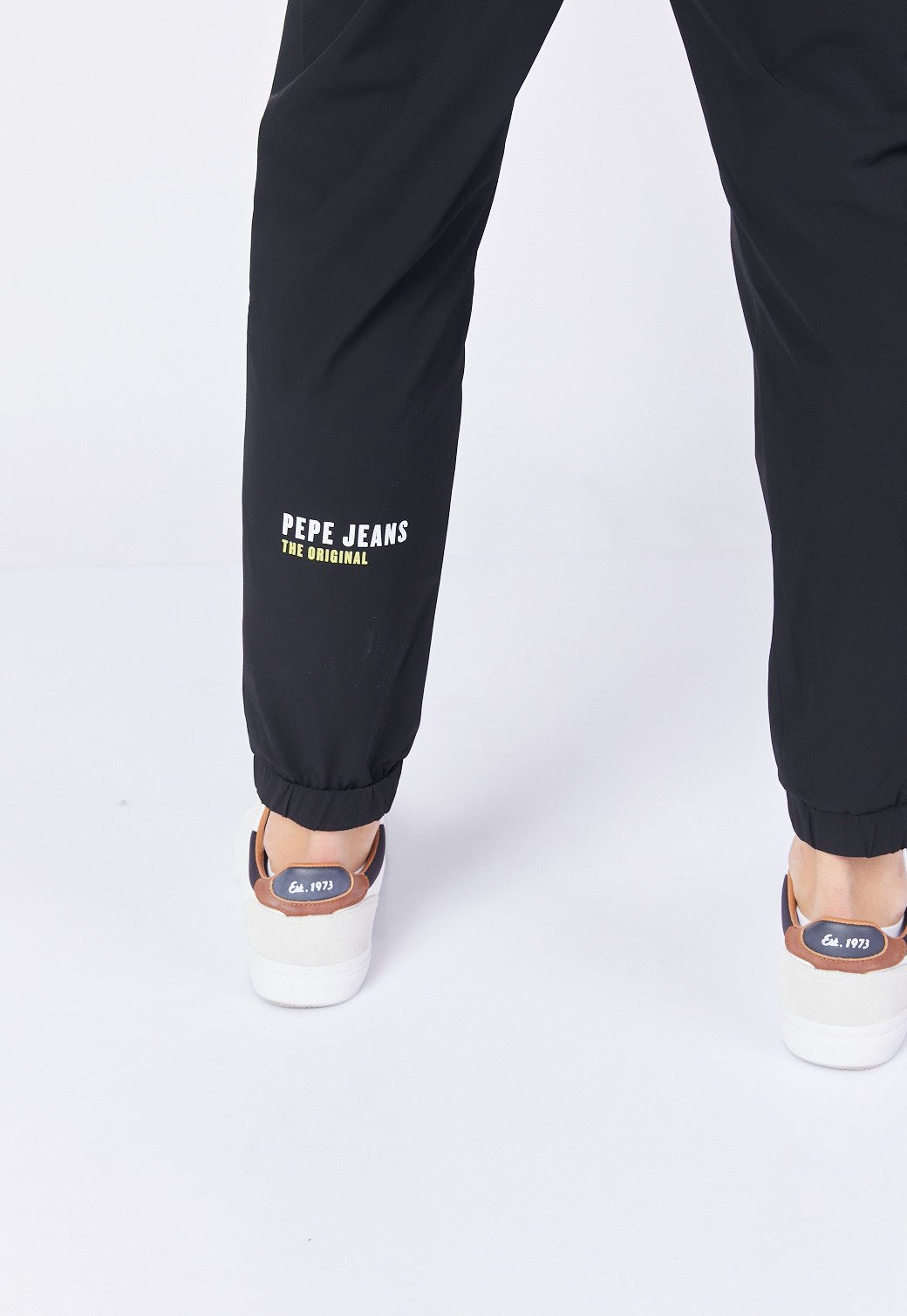 מכנסי טרנינג מבד ניילון - Pepe Jeans