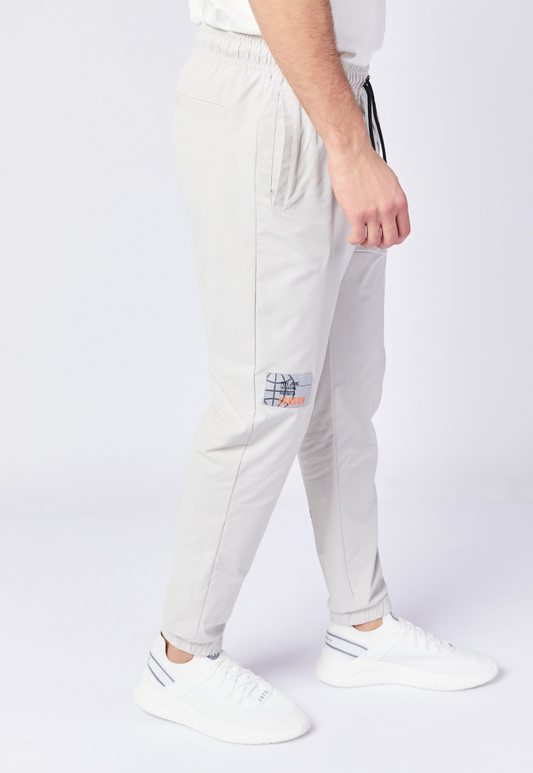 מכנסי טרנינג מבד ניילון - Pepe Jeans