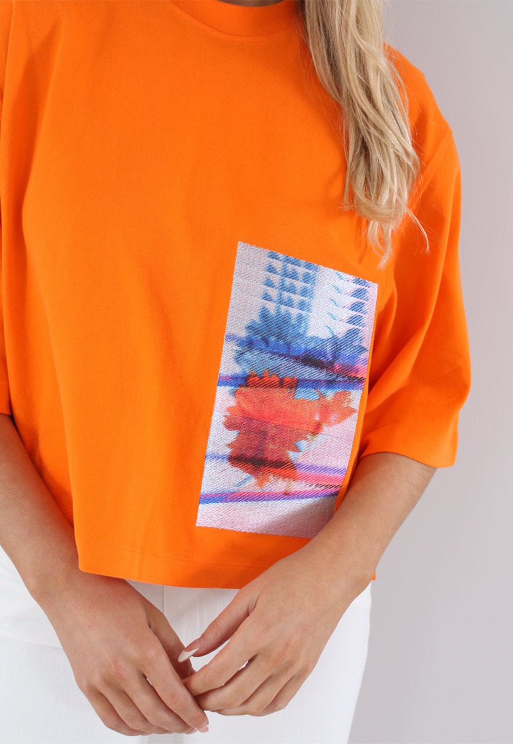 N FLORAL AW RELAXED TEE Vibrant Orange 893626820 - Calvin Klein