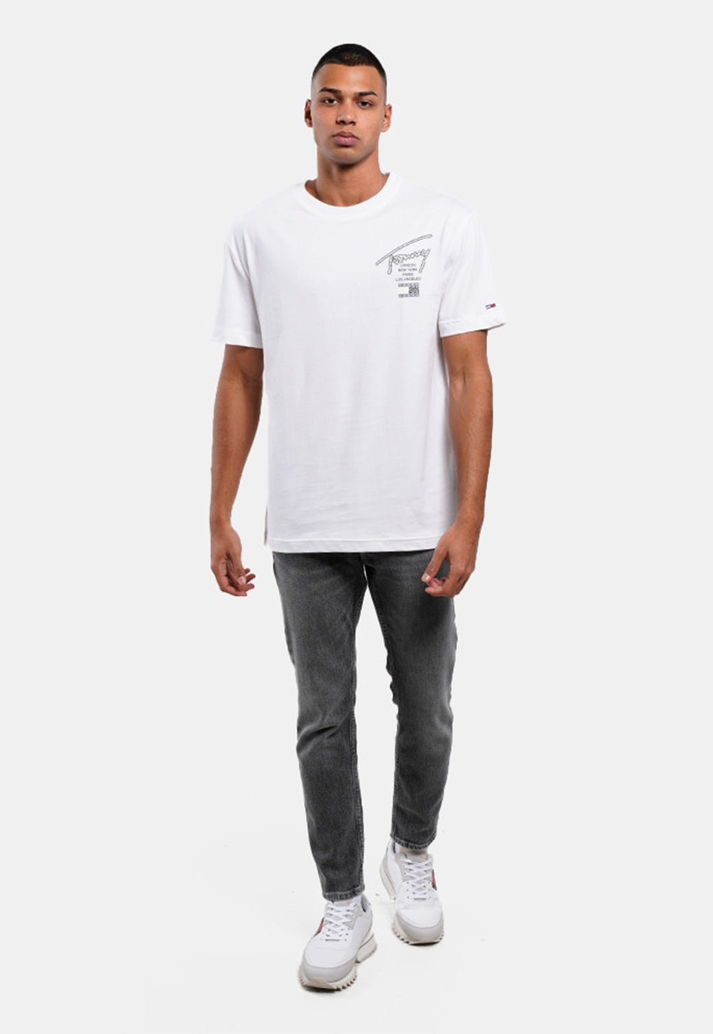 TJM CLSC AOP LOGO TEE White 991215154 - Tommy Hillfiger