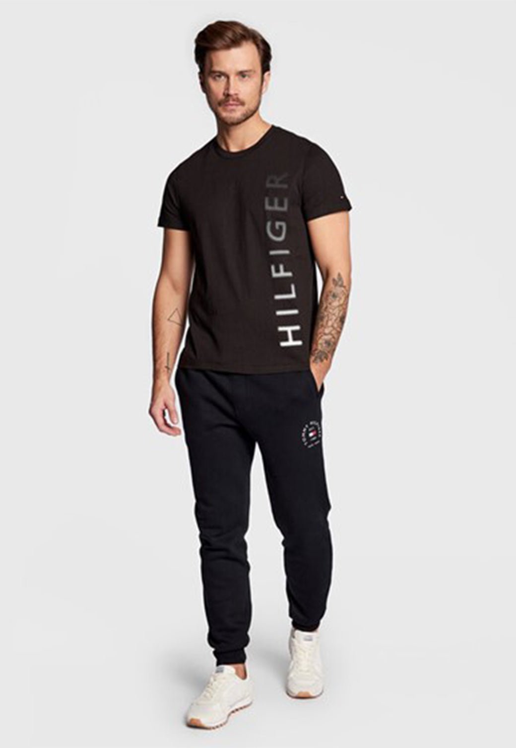 VERTICAL HILFIGER GRADIENT TEE Black 991215589 - Tommy Hillfiger