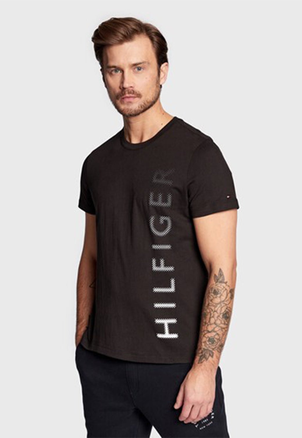 VERTICAL HILFIGER GRADIENT TEE Black 991215589 - Tommy Hillfiger